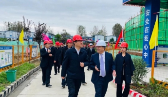 漢中市2021年第三季度“四個一批”重點(diǎn)項(xiàng)目觀摩組對洋縣全民健身中心項(xiàng)目進(jìn)行觀摩調(diào)研